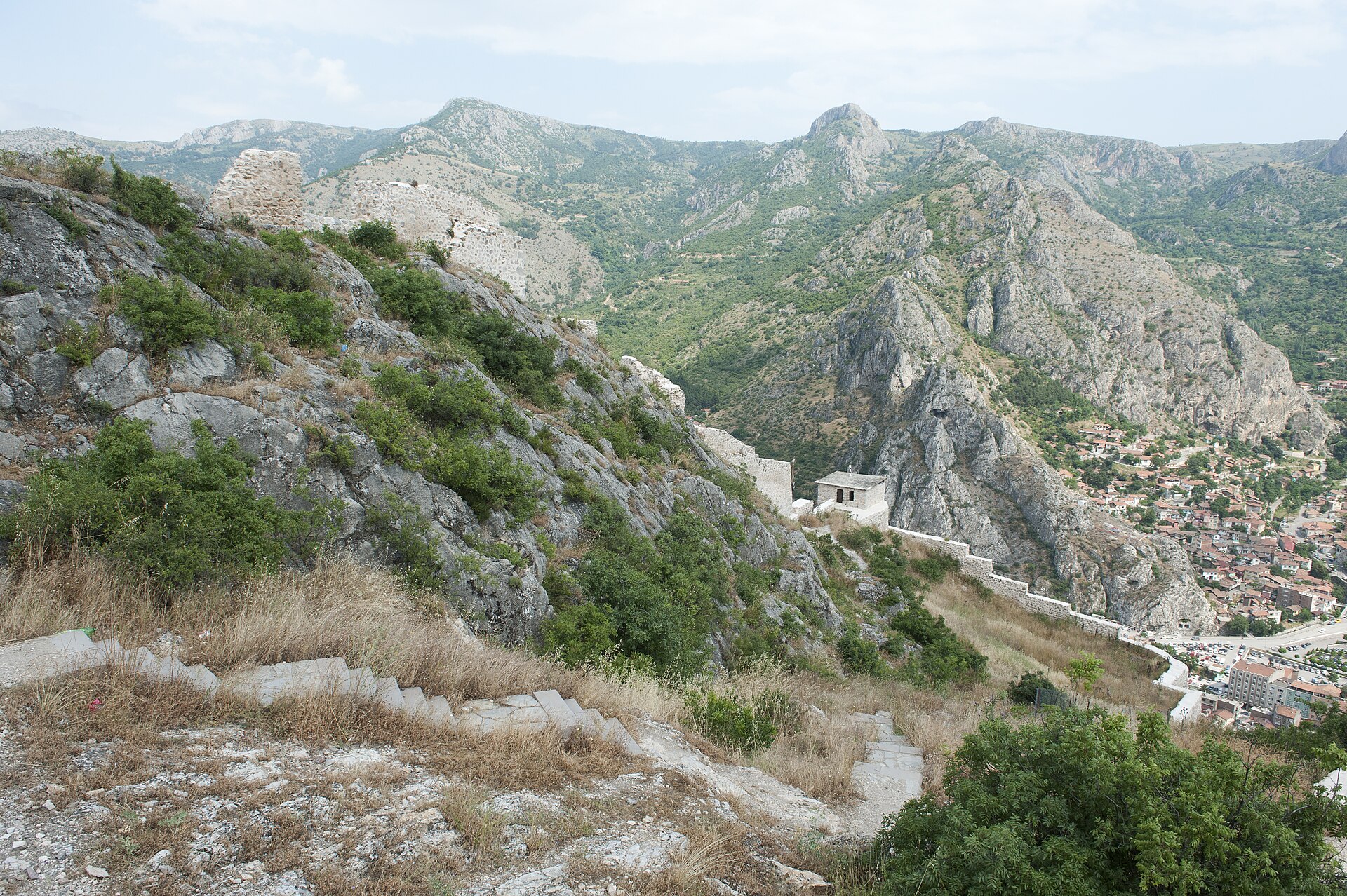 Amasya Castle and its walls