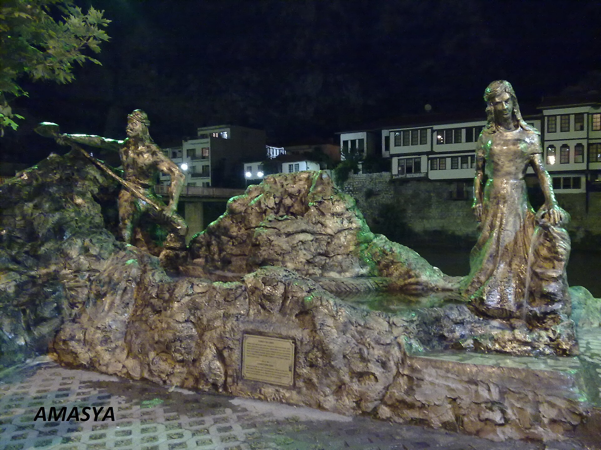 AMASYA (Ferhat ile Şirin heykeli)