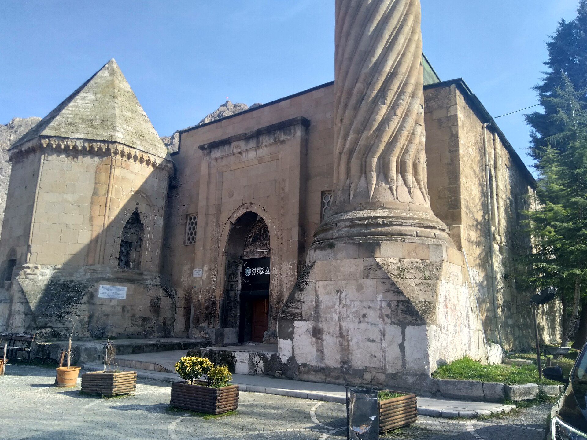 Şükrü İbrâhim Çelebi: İbadullah Camii Mütevellisi Kâtip Şair