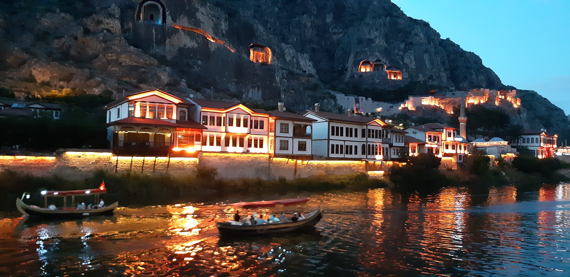 Şehzadeler Şehri Amasya: Şehzade Sancağı, Lala Makamı ve On İki Şehzade