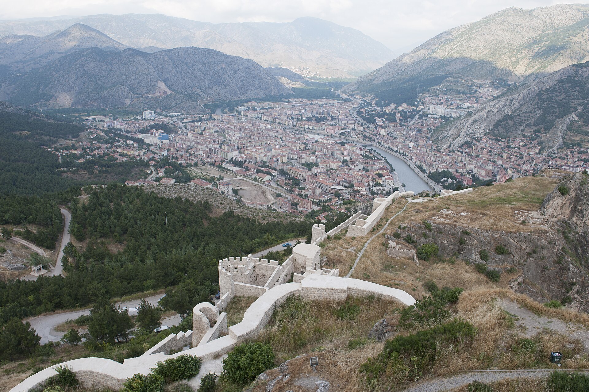 Amasya Castle and its walls