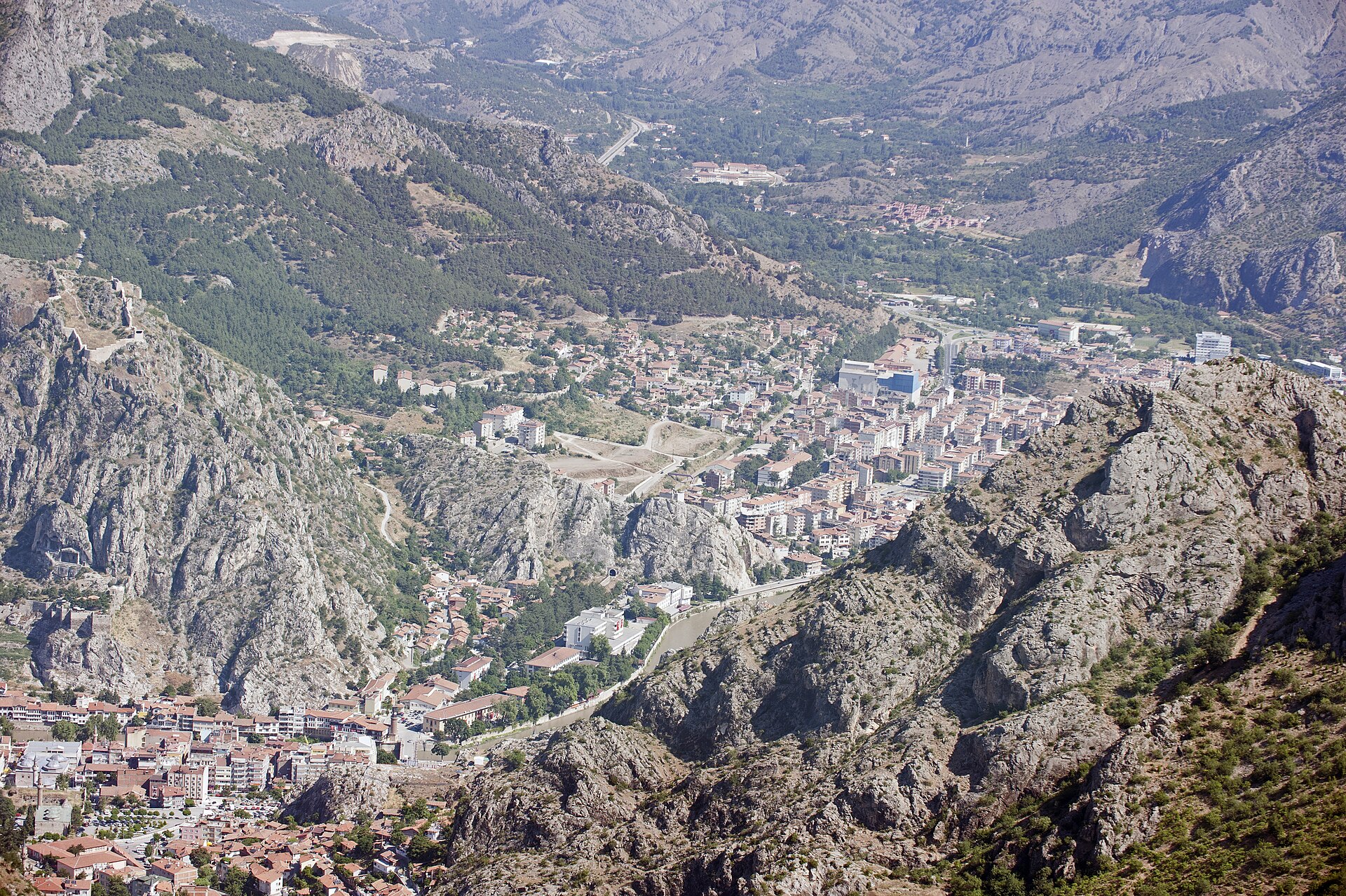 Amasya'da Şehzade Divanı ve Maiyet Teşkilatı