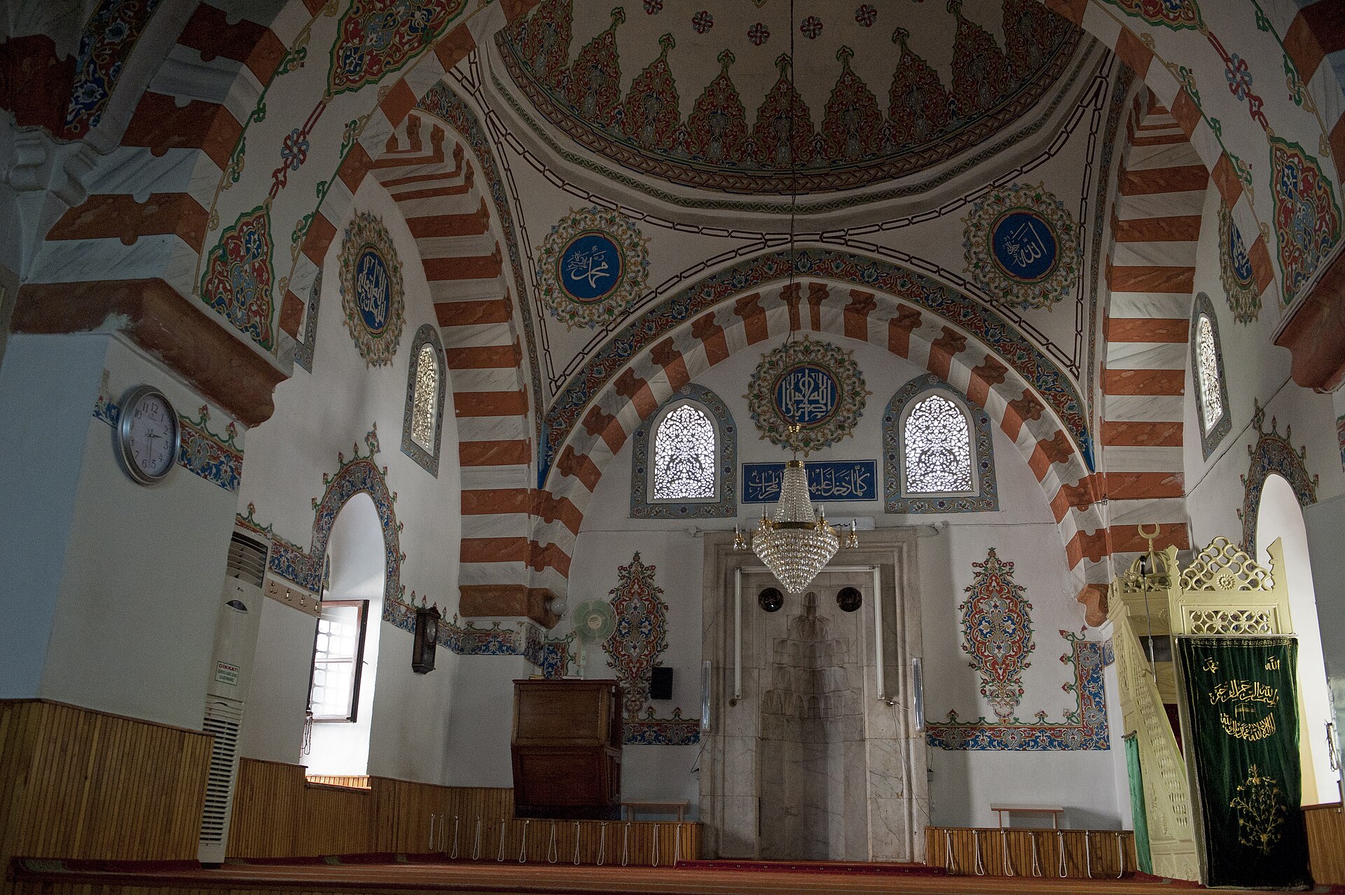Amasya Yörgüç Paşa Mosque interior