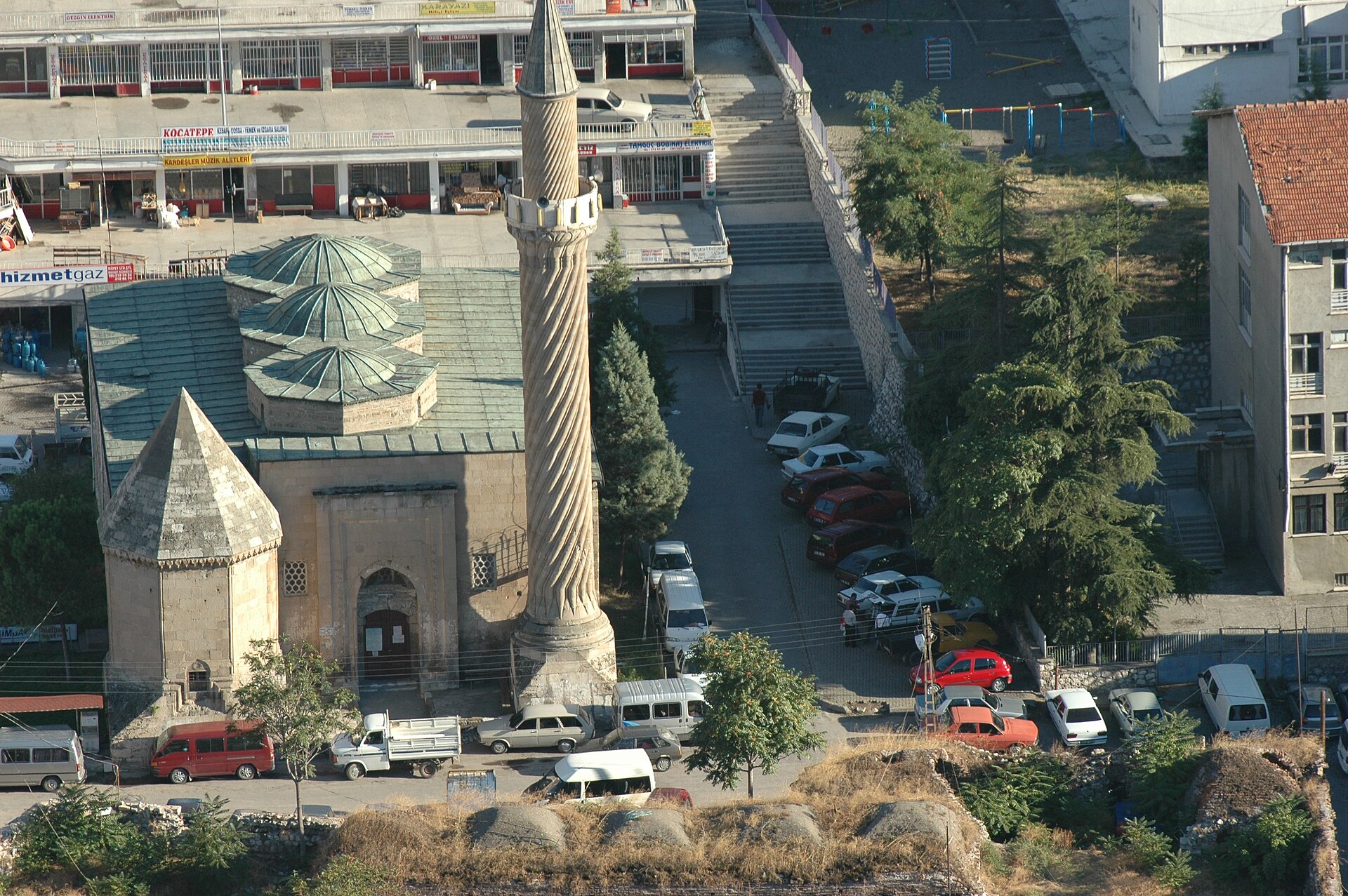 Amasya İğne Oyası: Teknik, Motifler ve Kadın Emeği