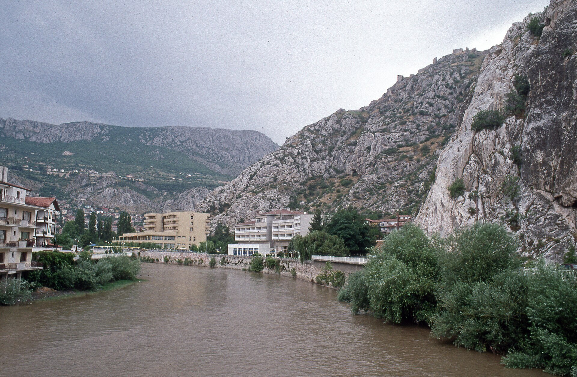 Amasya Yeşilmak near Büyük Amasya Oteli