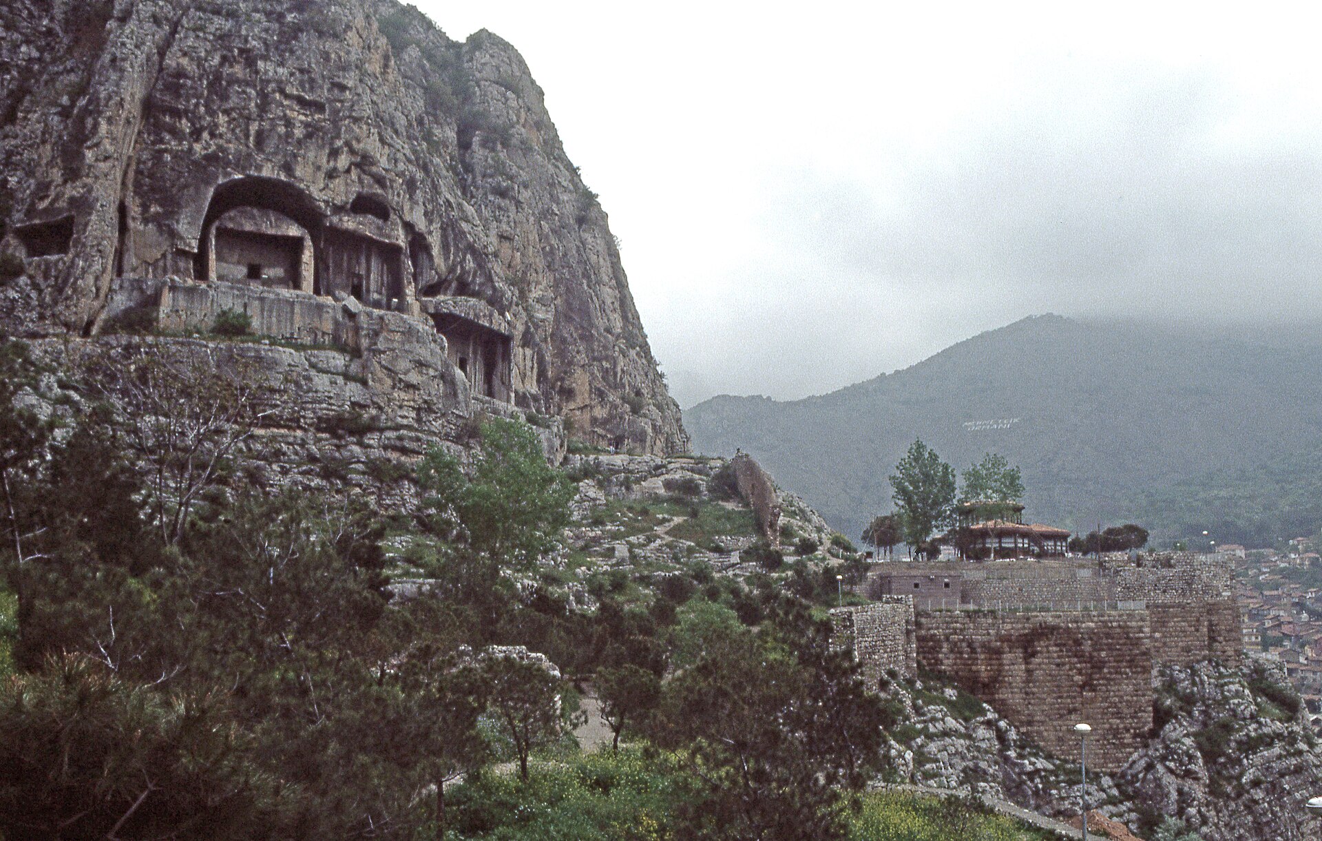 Amasya Tombs A-C and palace terrace from W