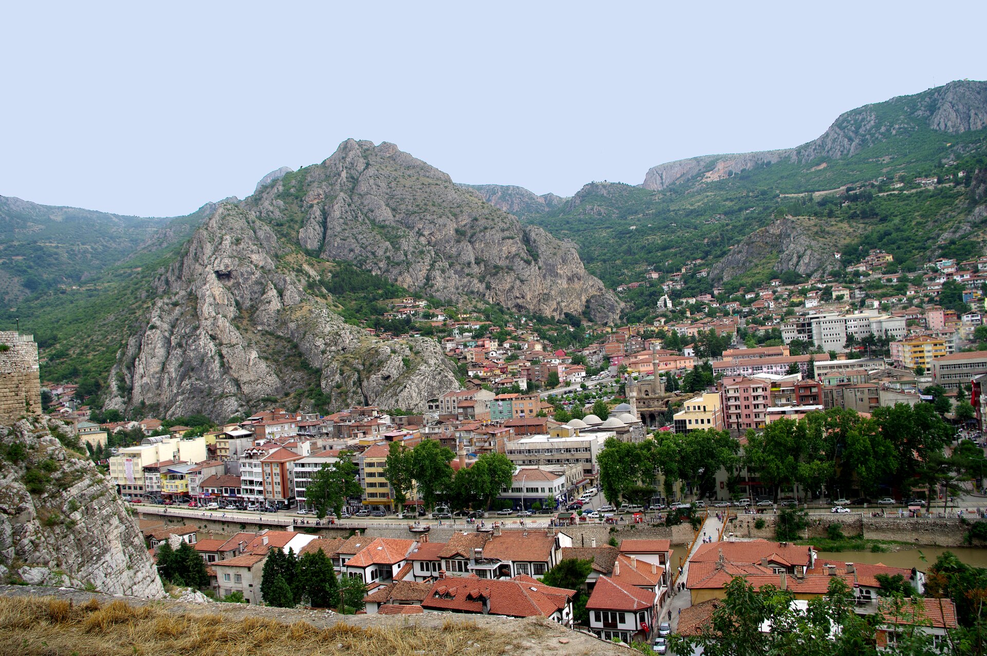 Yüzevler Mahallesi: Şehzadeler Gezi Yolu Çevresinde Bir Amasya Mahallesi