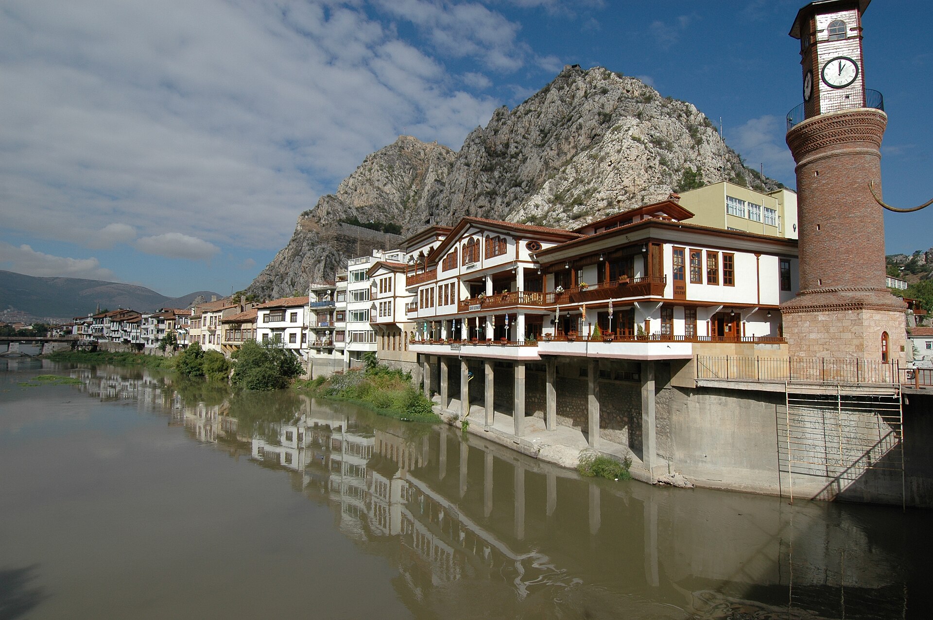 Amasya Yeşilmak from Hükümet Bridge to west