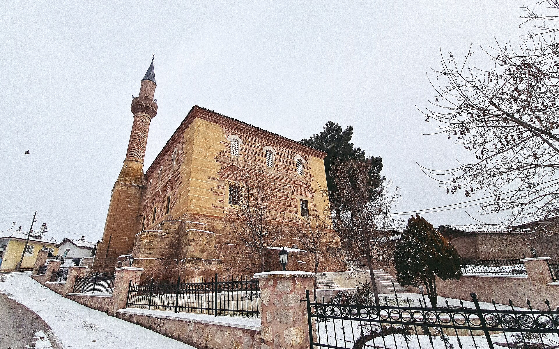 Rüsûhî Hasan Efendi: Selâmet Hatun Zaviyesinin Şair Şeyhi
