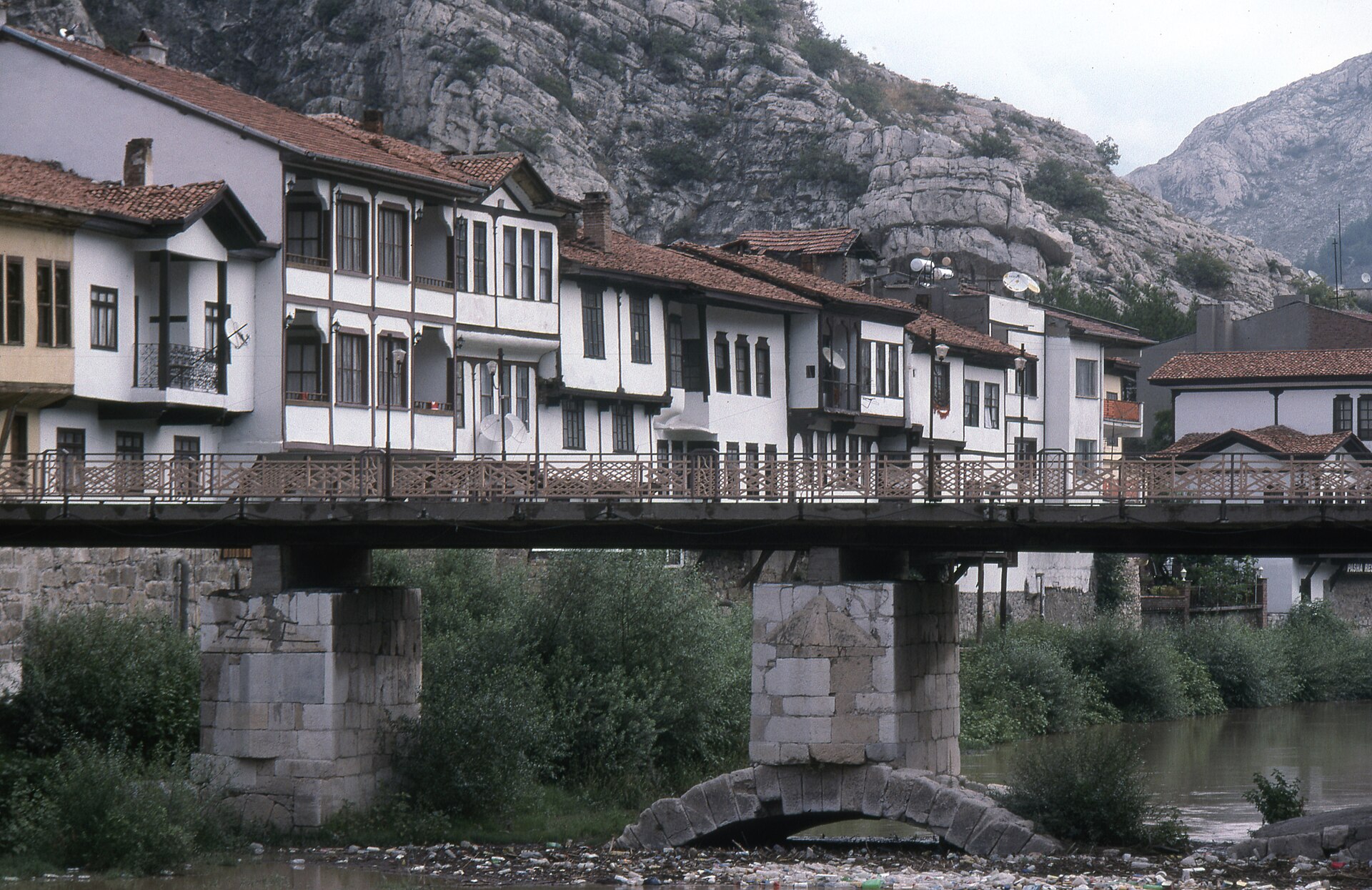 Amasya Yeşilmak Alcak Bridge from west