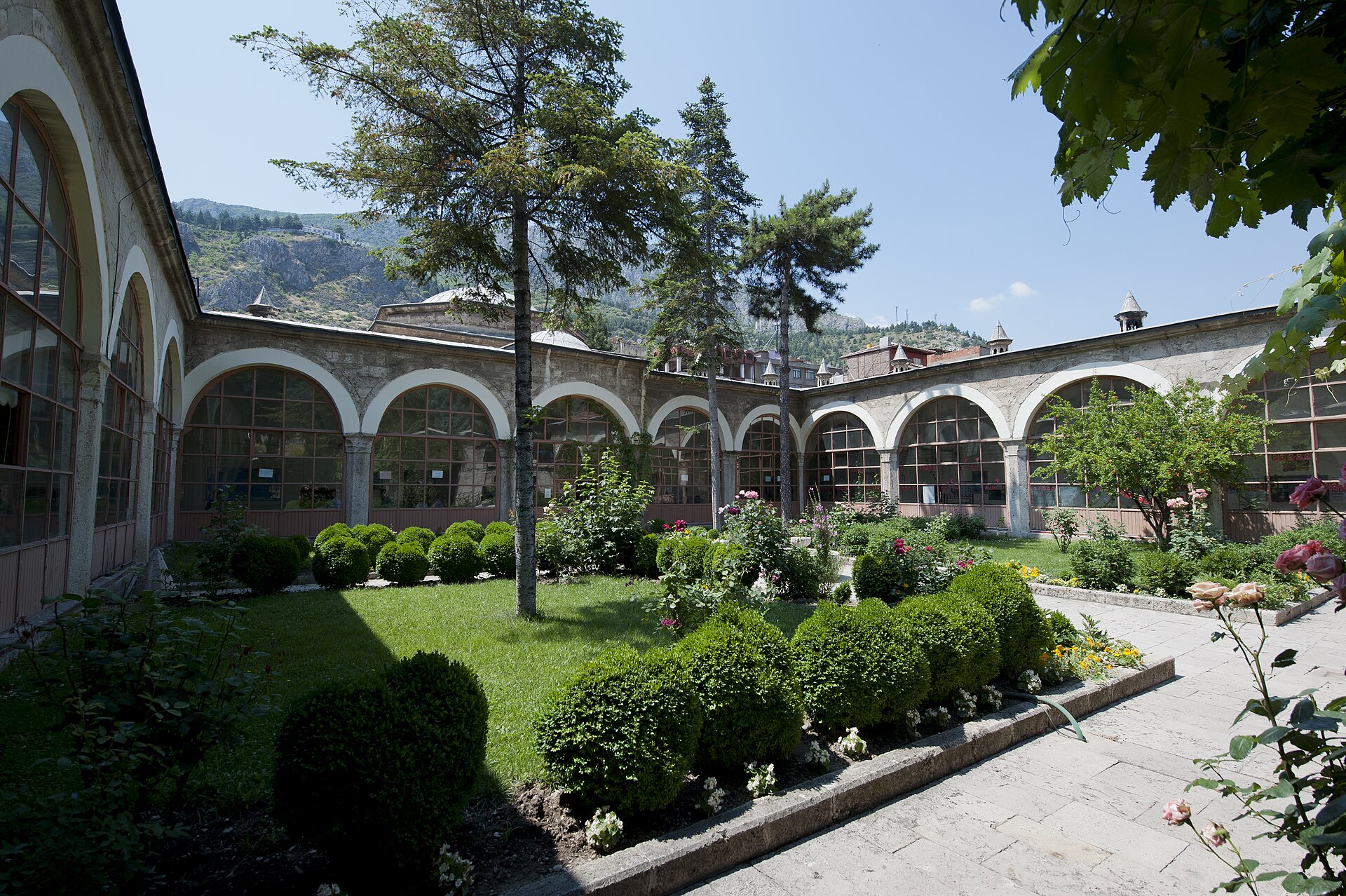 Taşlıcalı Yahya Bey: Asker Şair ve Şehzade Mustafa Mersiyesi