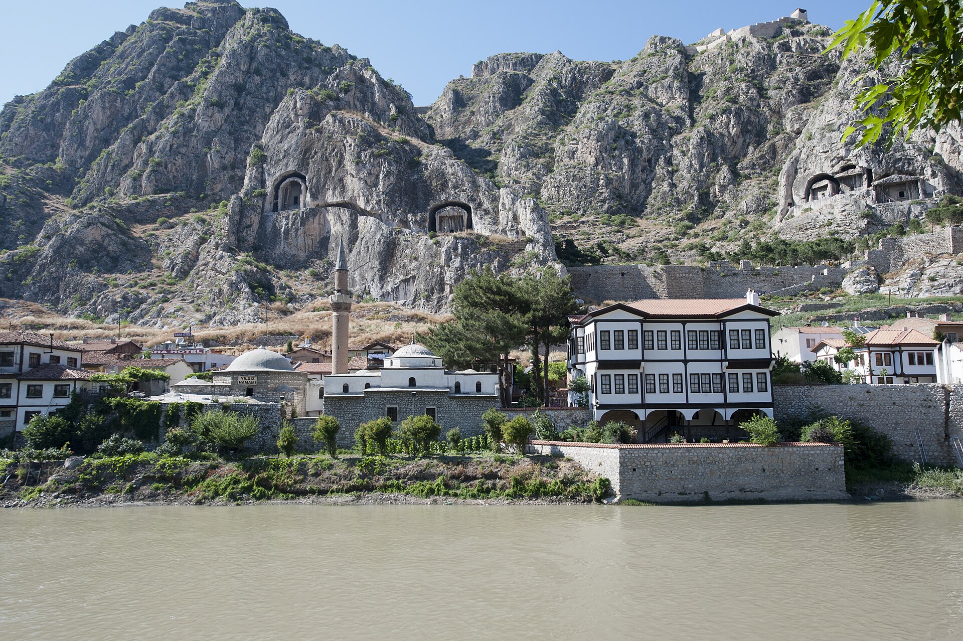 Amasya Yeşilmak Yıldız Hamamı and Hattuniye Mosque
