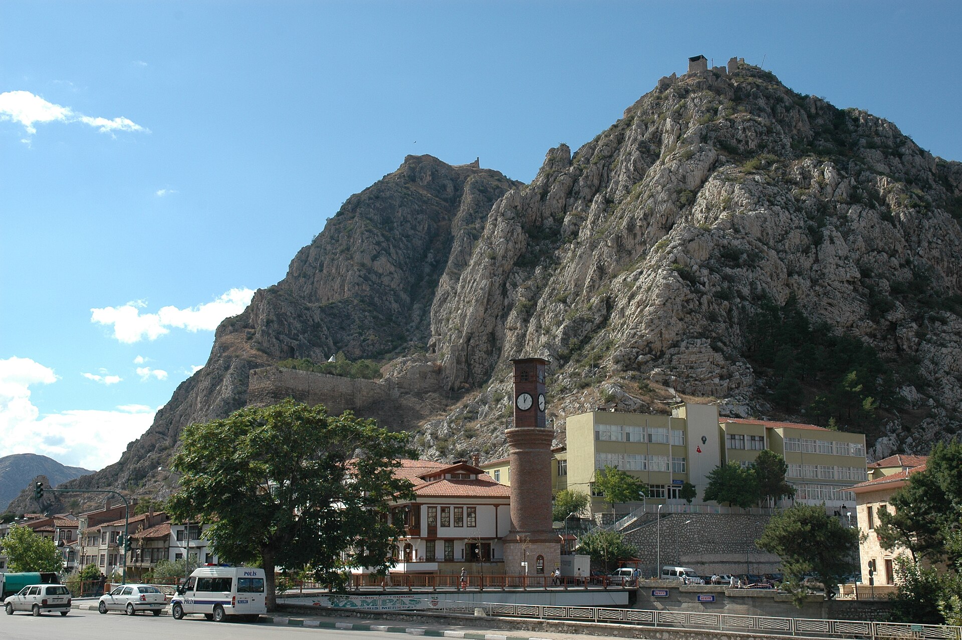 Amasya'da Zamanın Tarihi: Muvakkithaneler, Güneş Saatleri ve Saat Kuleleri