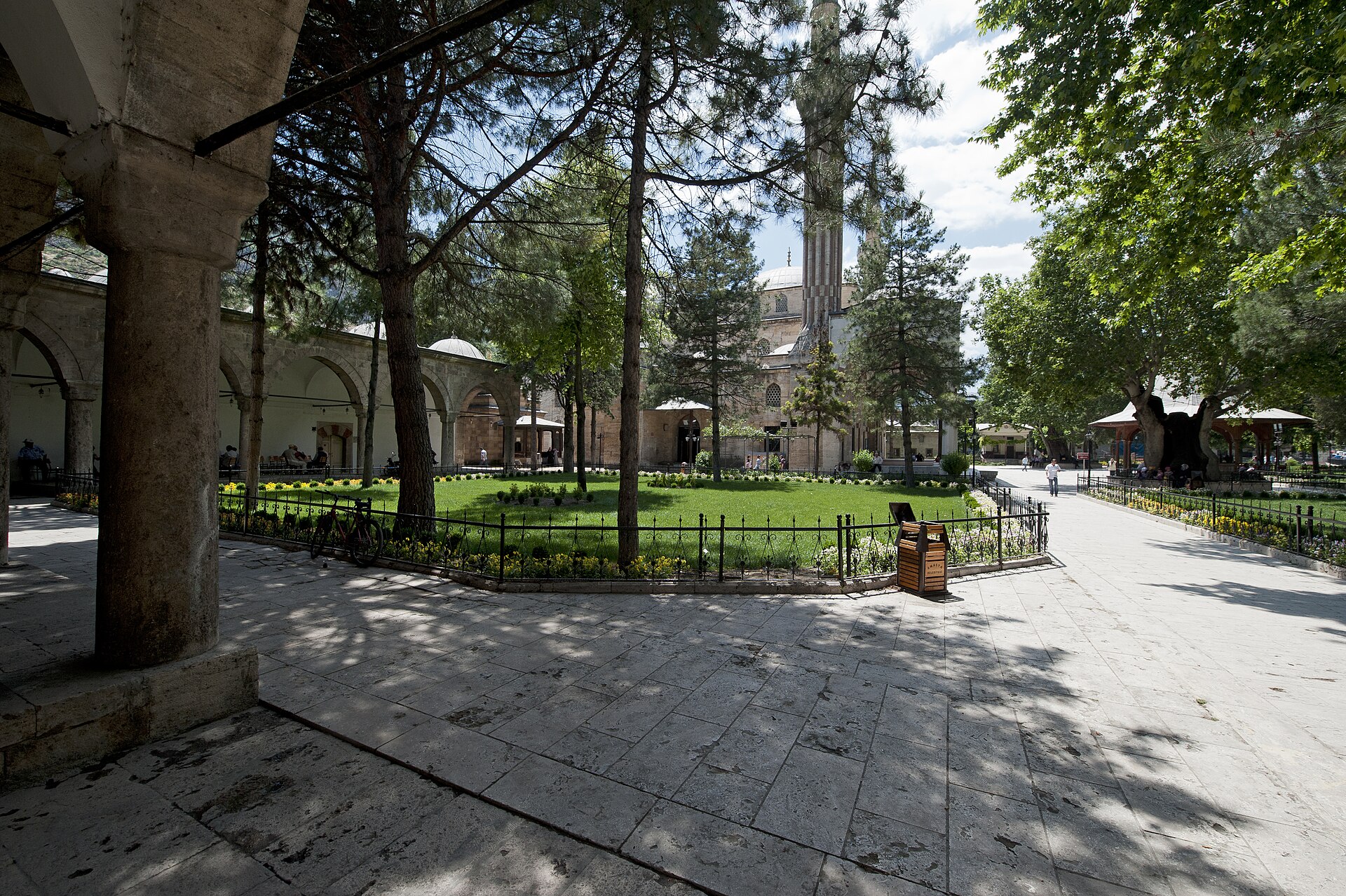 Zenbilli Ali Efendi: Üç Padişah Döneminin Şeyhülislâmı