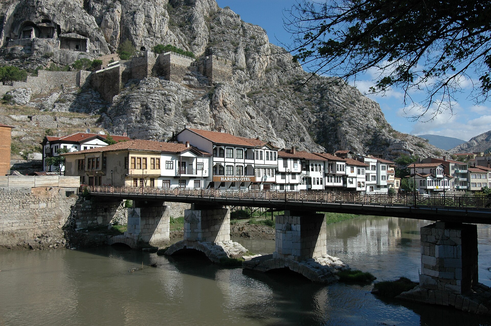 Amasya'nın Tarihî Köprüleri: Alçak, Meydan, Kunç ve Helkıs