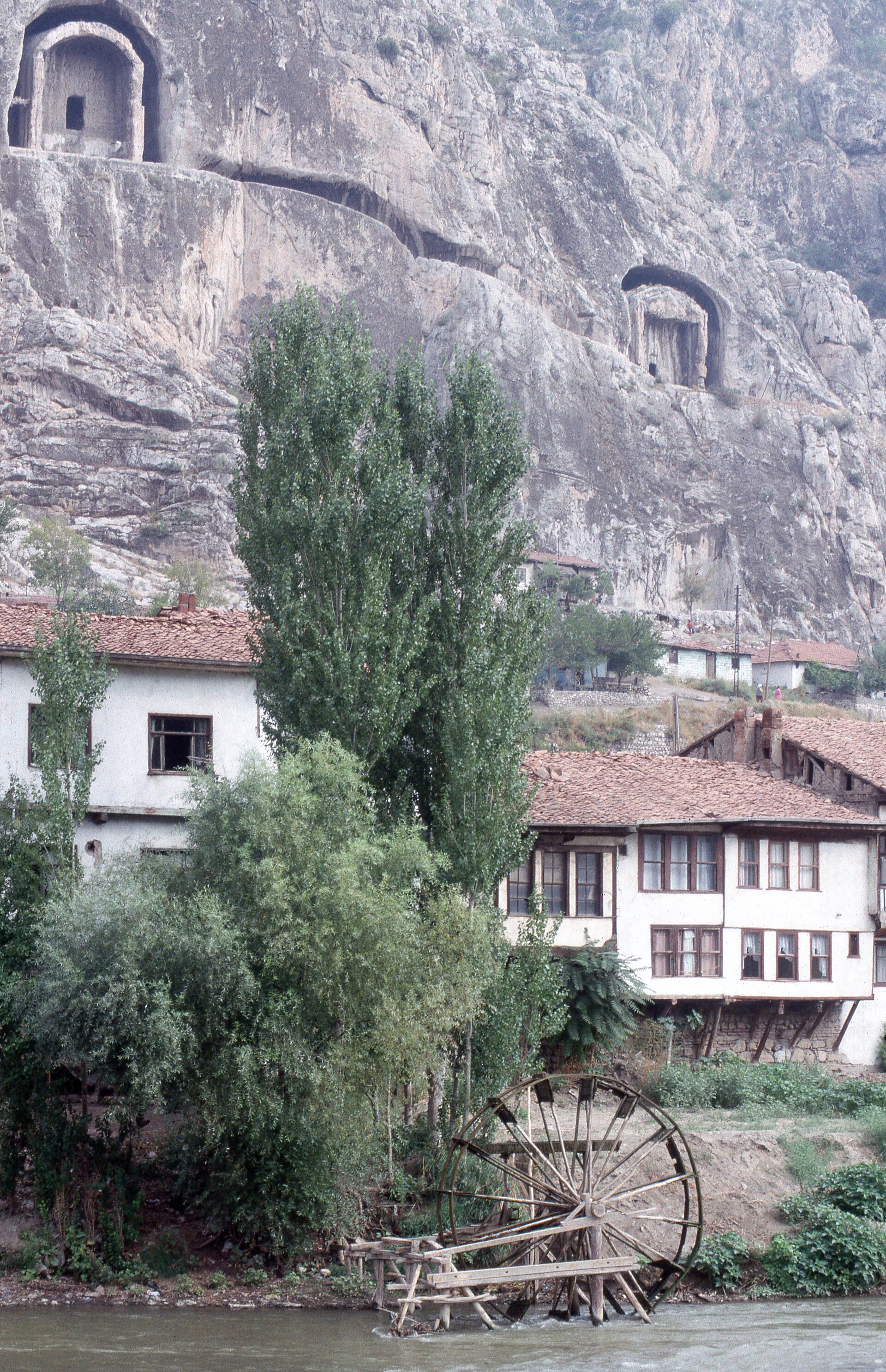 Kâmil Emîn Mehmed Efendi: Fazlızâdelerden Hattat ve Şair