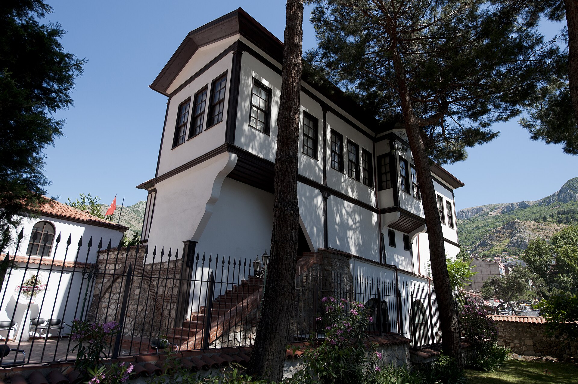 Ahmed Bey-Kayalı Paşazâde es-Seyyid el-Hâc