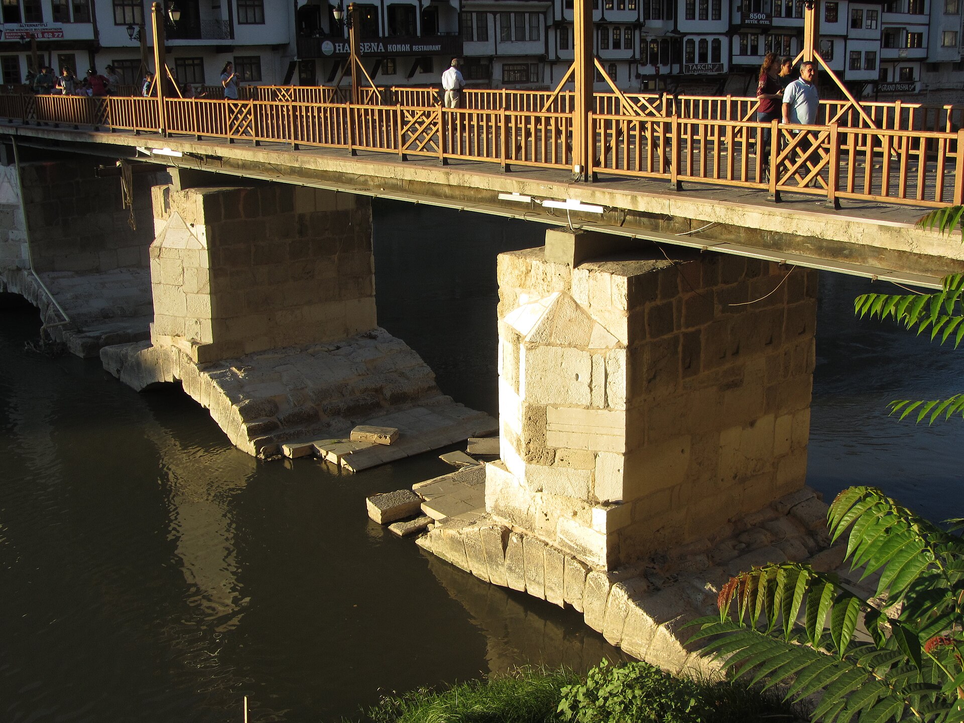 Amasya-Bridge-01