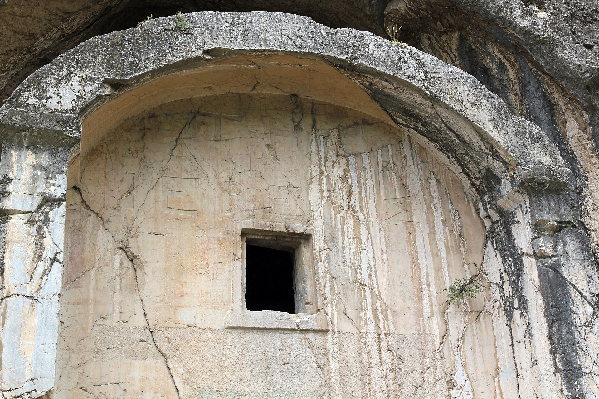 Amasya, Nordtürkei, pontisches Königsgrab, Aynalı Mağara (Mirror Cave), Inschrift