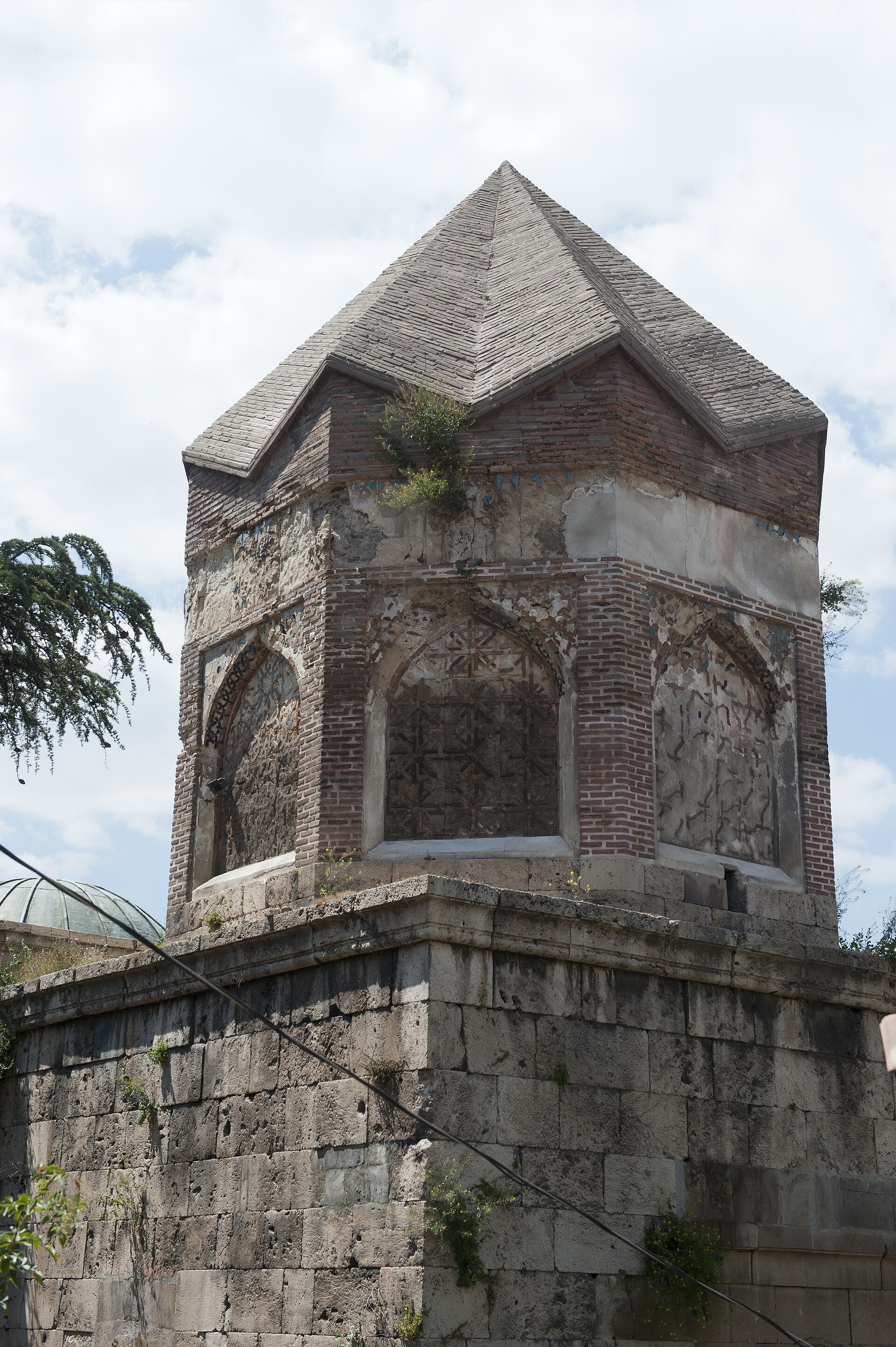 Amasya Gökmedrese complex Gök mausoleum