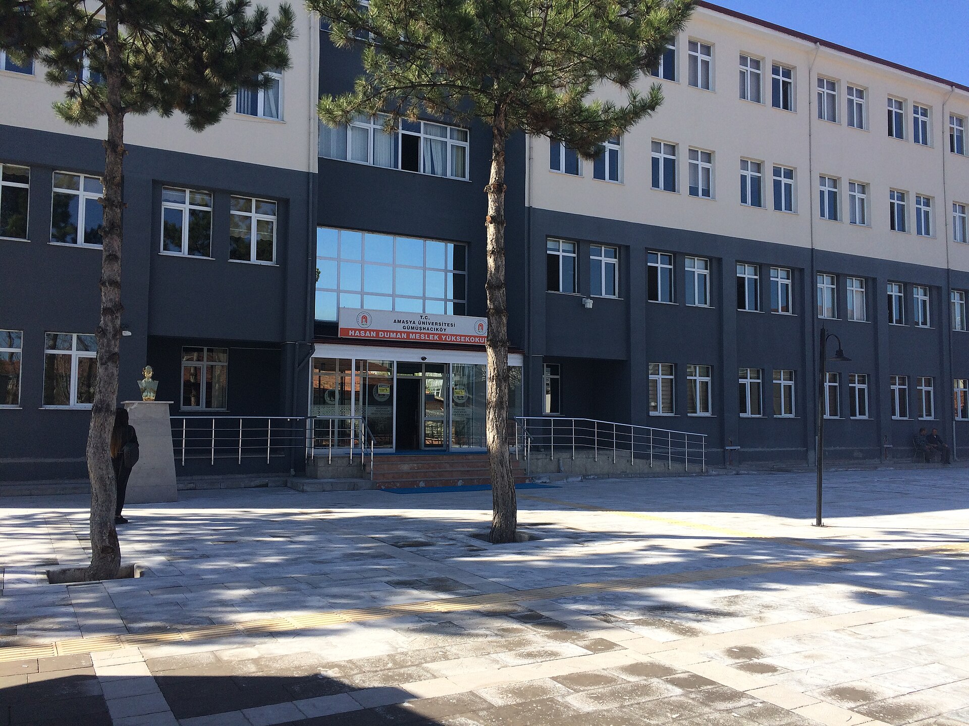 Livana (Oyun – Çevirmelerden): Gümüşhacıköy Oyun Havası