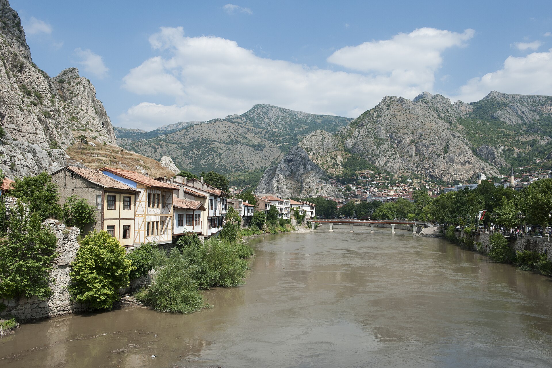 Amasya Yeşilmak Alcak Bridge view looking east