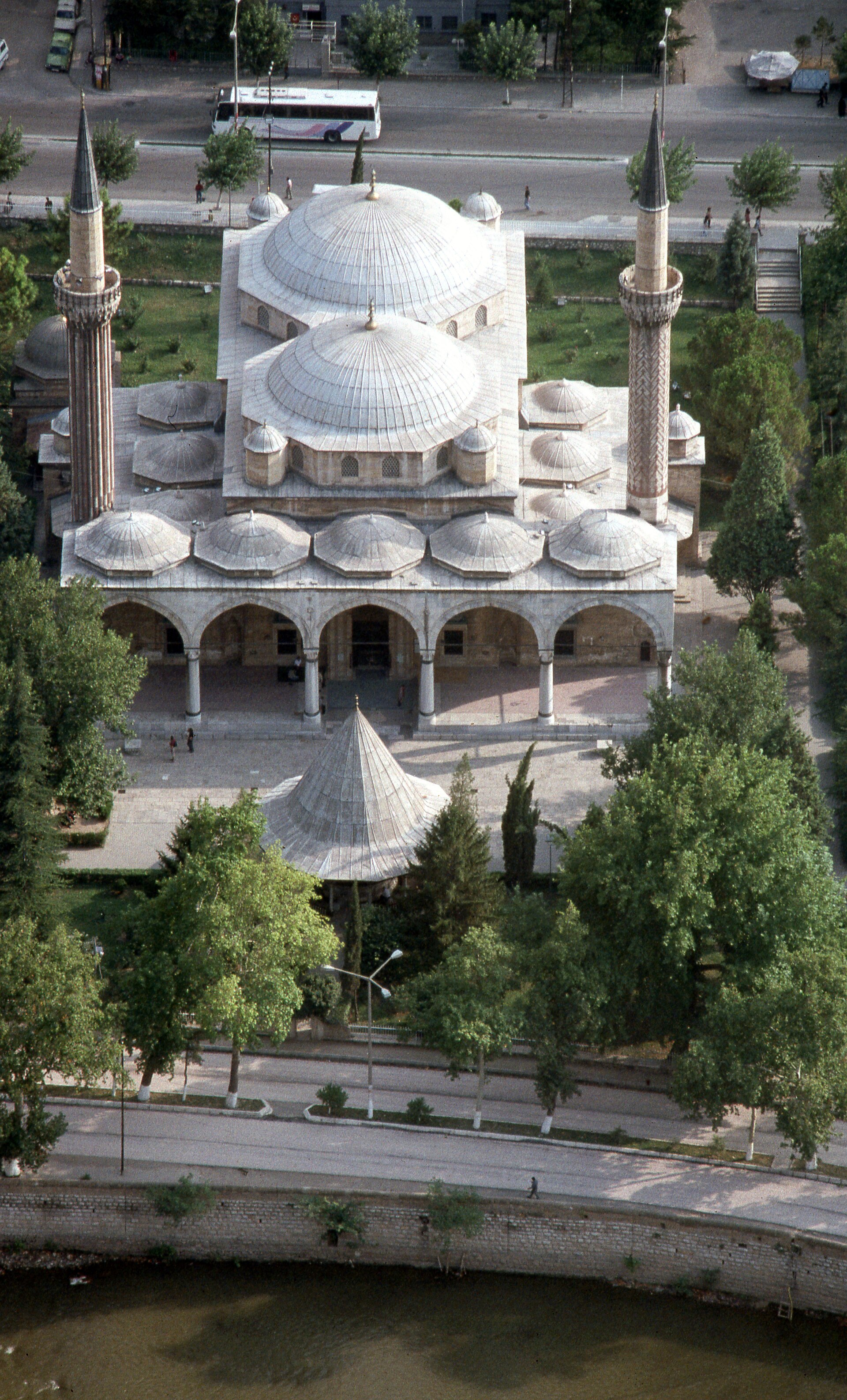 II. Bayezid Kütüphanesi: Medreseden Yazma Eser Kütüphanesine