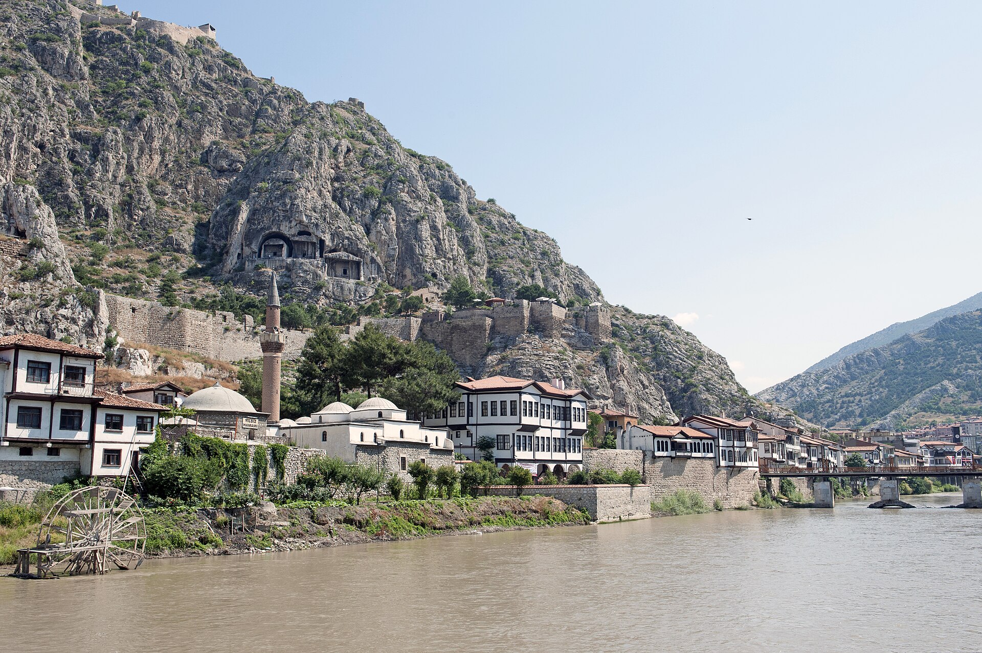 Amasya Yeşilmak Alcak Bridge from west