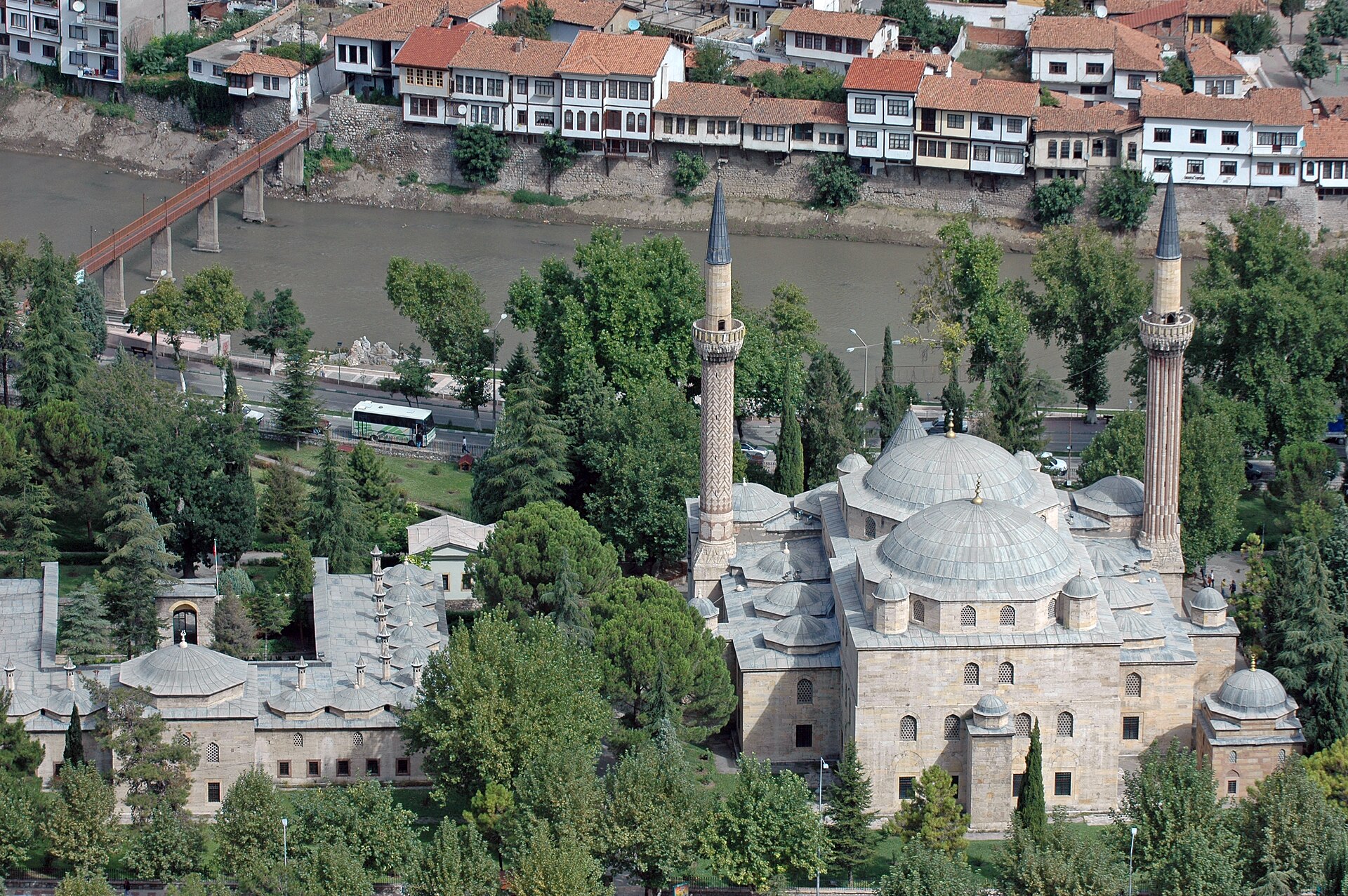 Şehzade Düğün ve Merasimleri: Sünnet, Evlilik ve Sancağa Çıkış Törenleri
