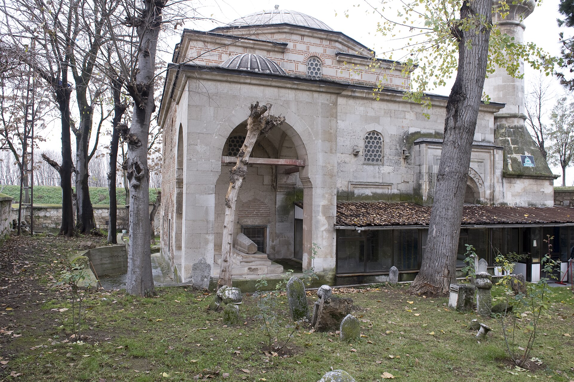 Şah Melek mosque