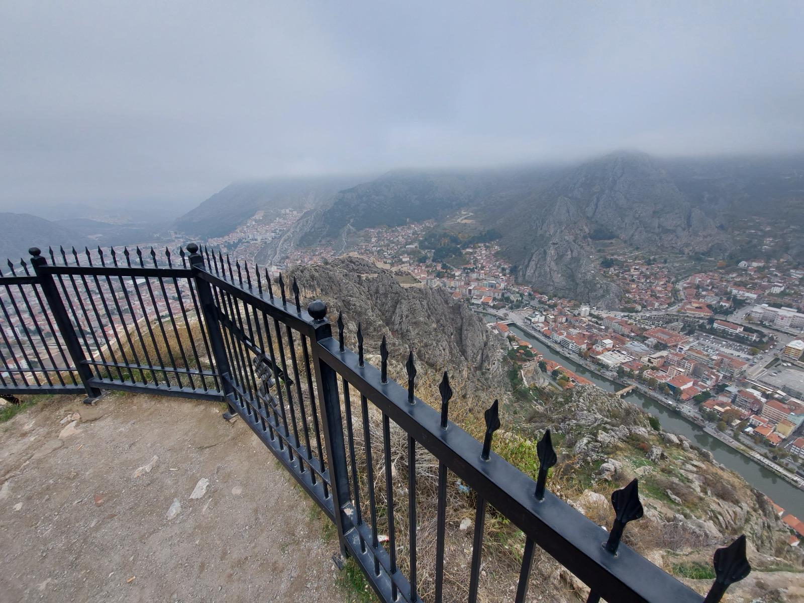 Ânî (Zeyrekî): Amasyalı Seyrekzâde ile Bursalı Zeyrekzâde Arasında Bir Şair