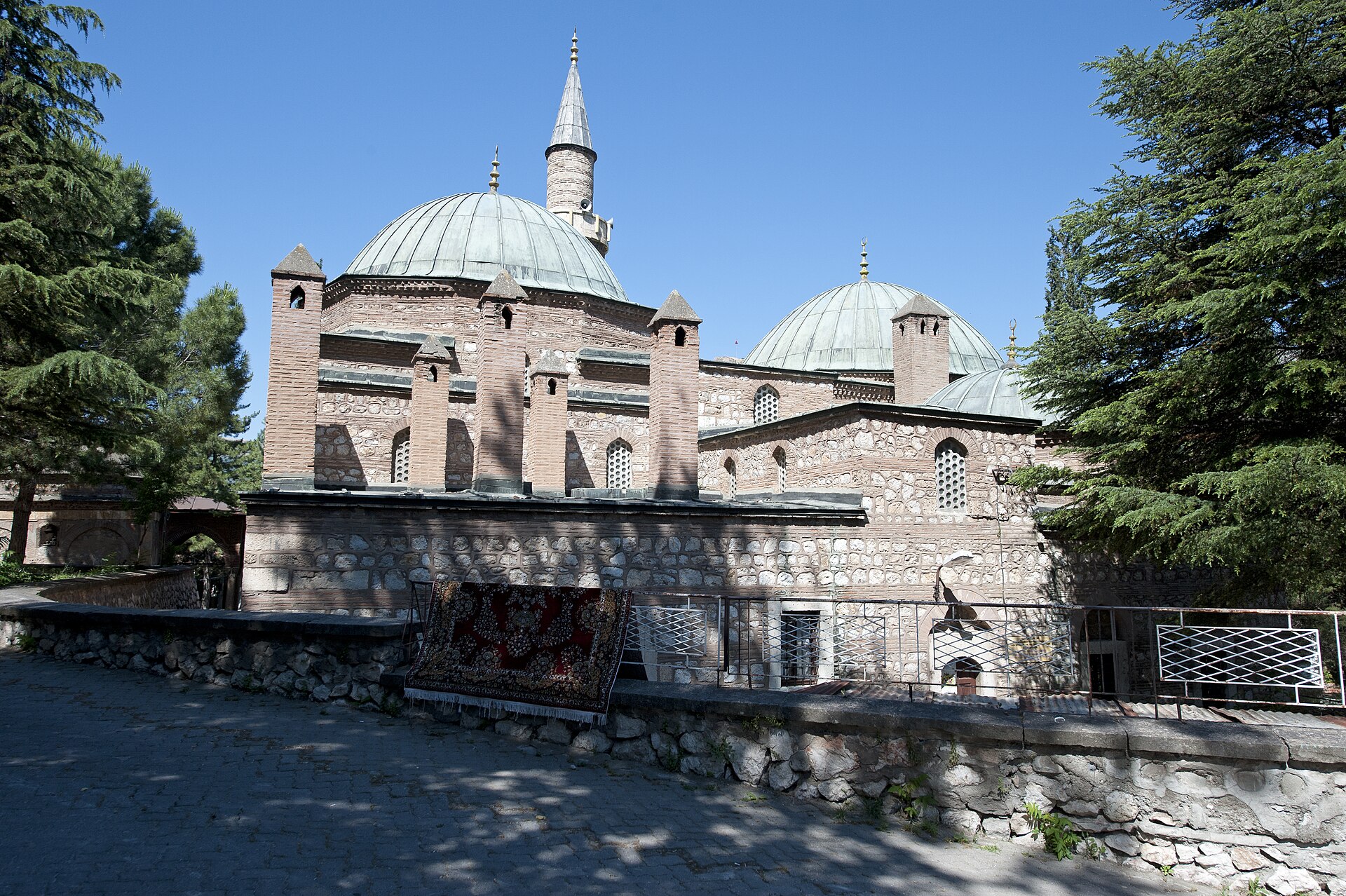 Amasya'da Tarikatlar ve Tekkeler: Halvetîlik, Silsileler ve Zaviye Ağı
