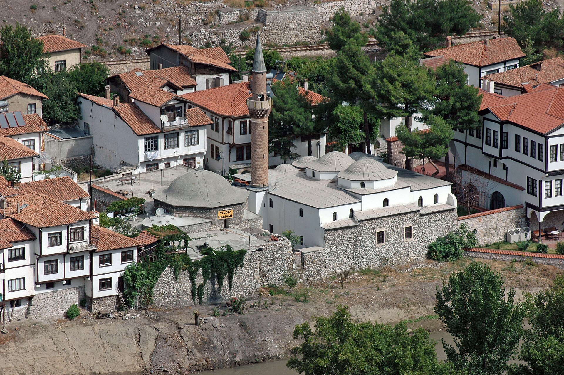 Emnî Süleyman Çelebi: Amasyalı Hattat, Divan Kâtibi ve Şair