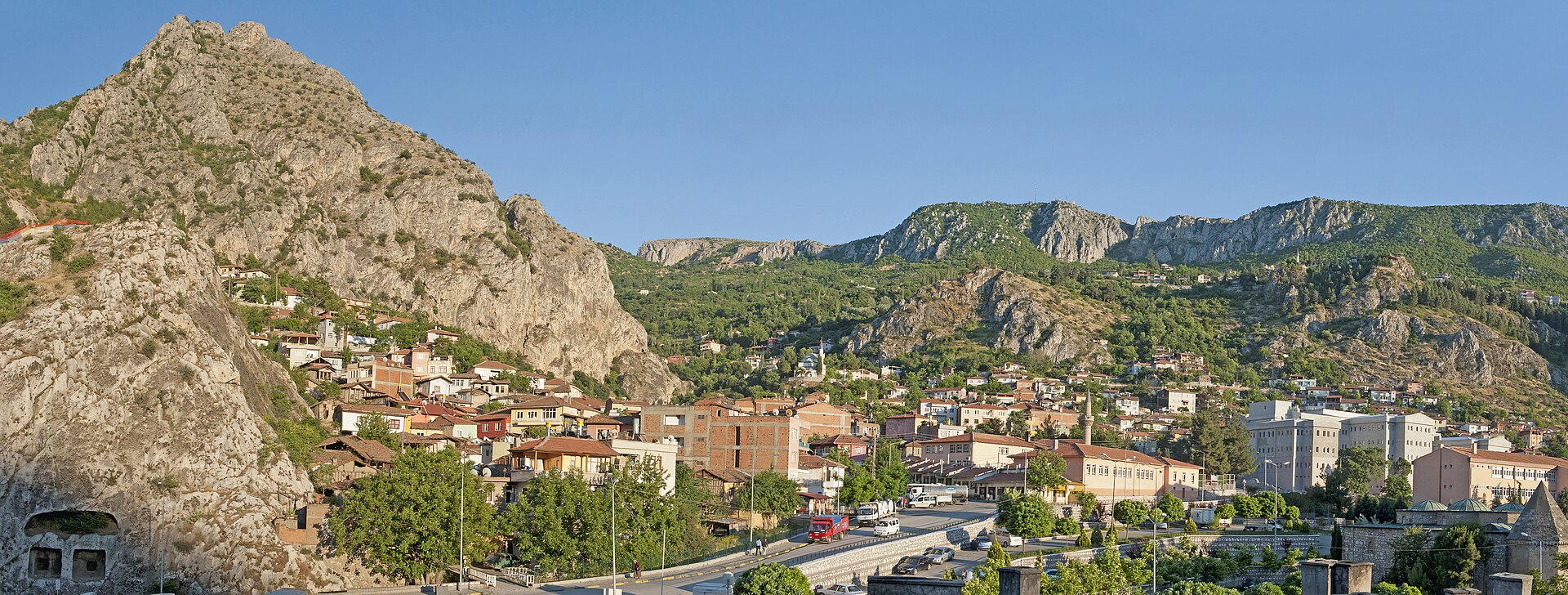 Amasya'da İpek Gümrüğü, Harir Mizanı ve İpek Ticaretinin Malî Düzeni