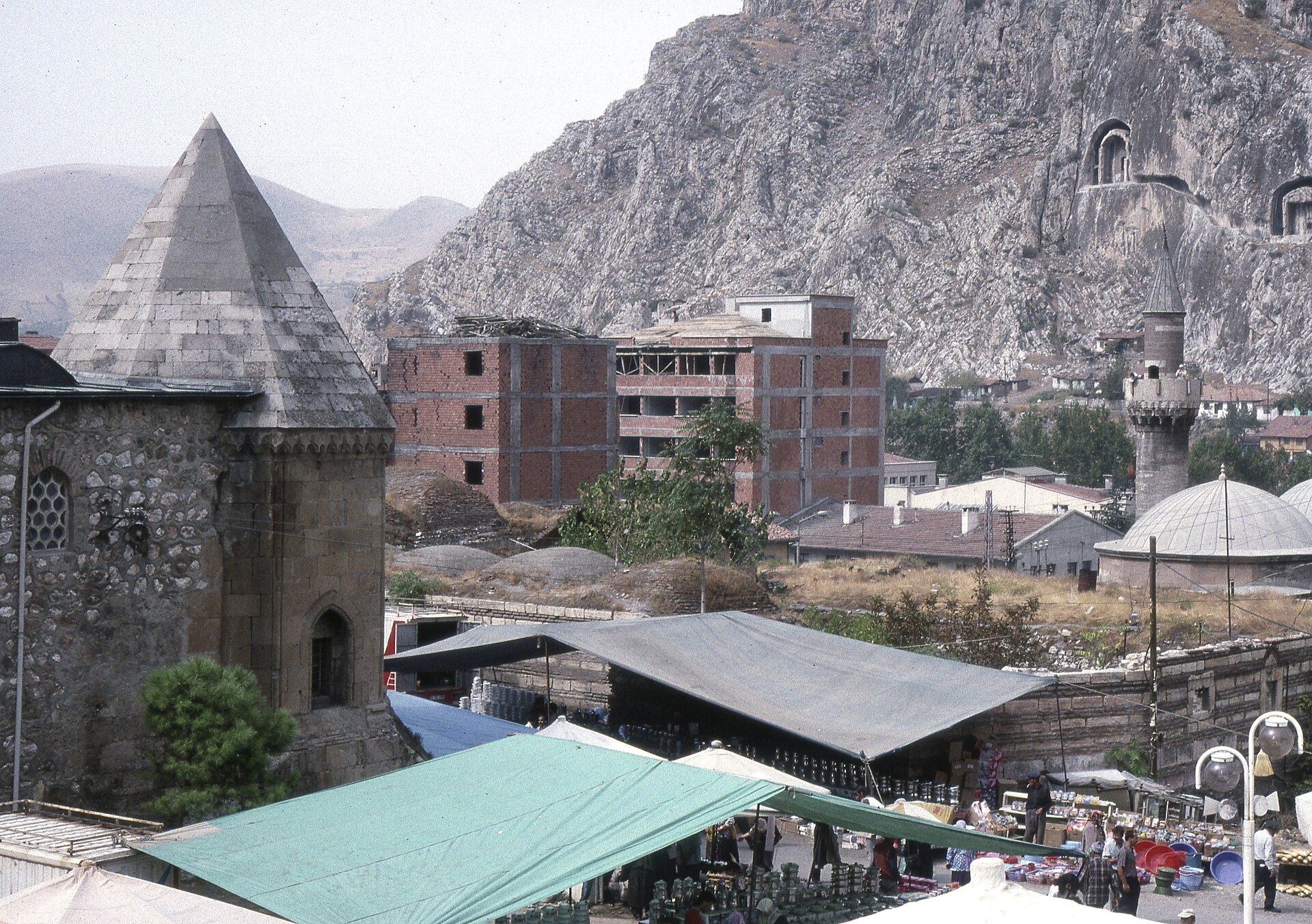 Hamdî Ahmed Efendi: Burmalı Minare'yi Onartan Müeyyedzâde Şair