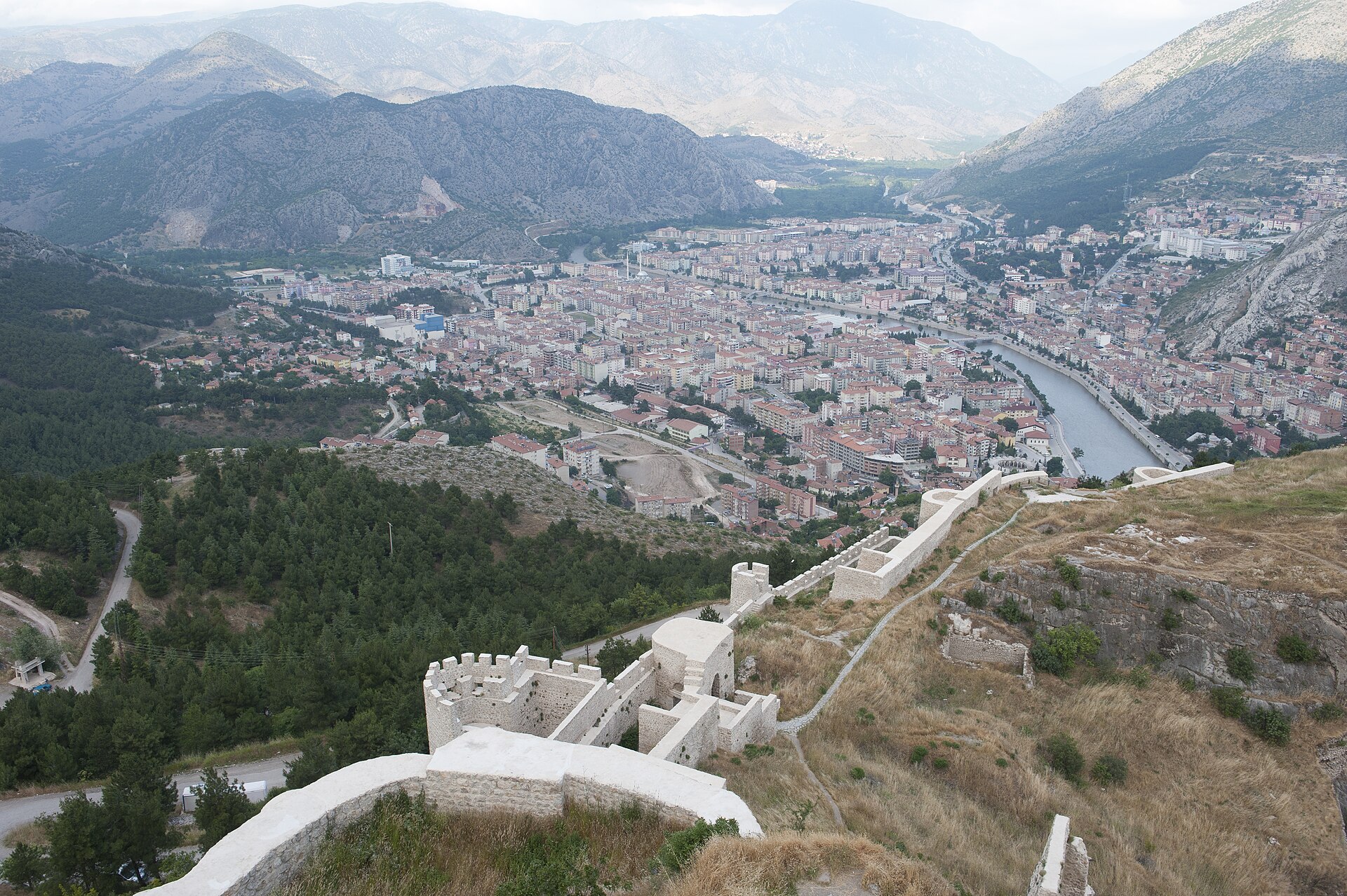 Amasya Castle and its walls