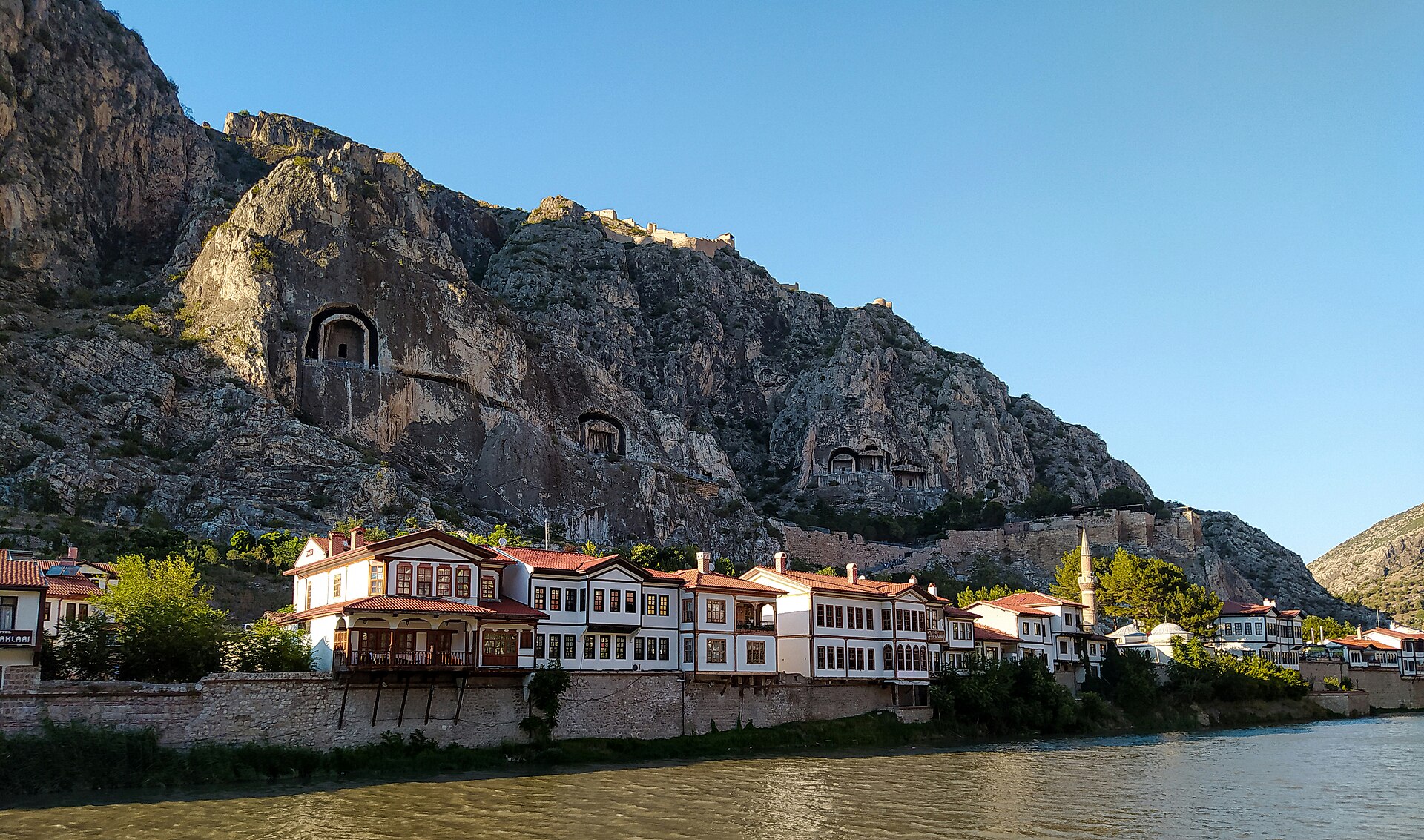 Yeşilırmak'ın Kucağında: Taşova